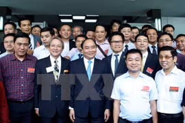 Le gouvernement discute d'un projet de résolution sur le développement des entreprises