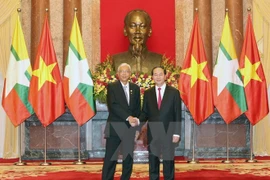 Le président birman Htin Kyaw termine sa visite au Vietnam