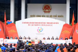 Échanges entre les jeunes vietnamiens et chinois