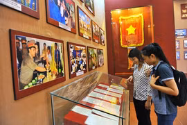 Forte affluence au mémorial du Président Hô Chi Minh à Bac Liêu