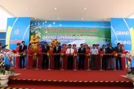 Inauguration d'une usine japonaise de fabrication de composants électroniques à Quang Ngai