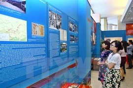 Célébration du départ du président Ho Chi Minh pour le salut national