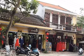 Les tissus et les tailleurs, un trait de la culture de Hôi An