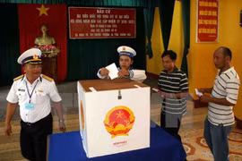 Les élections anticipées dans le district insulaire de Truong Sa