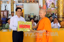 Hau Giang : félicitations aux Khmers à l’occasion de la fête Chol Chnam Thmay