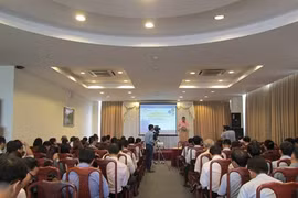 Mise en œuvre de programmes visant à promouvoir l'industrie auxiliaire