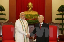 Le secrétaire général Nguyên Phu Trong reçoit le Premier ministre indien Narendra Modi