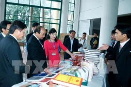 Le PM Nguyen Xuan Phuc travaille avec l'Académie des sciences et des technologies 