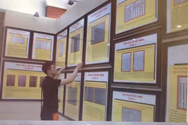 Exposition de cartes et d'archives sur Hoang Sa et Truong Sa à Binh Duong