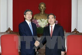Des responsables vietnamiens rencontrent le président de la BAD