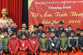 Pour que les pauvres profitent d'un Têt heureux