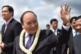 Le PM Nguyen Xuan Phuc est arrivé au Cambodge pour participer au 9e Sommet CLV