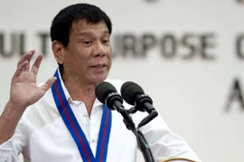 Les négociations doivent se baser sur la sentence arbitrale, selon le président philippin