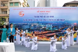 Expositions à Ho Chi Minh-Ville à l’occasion du 30 avril et du 1er mai