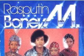 Boney M et un membre de Smokie à Hanoi