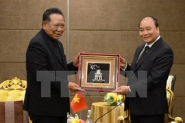 Le PM Nguyên Xuân Phuc reçoit des personnalités et businessmen thaïlandais