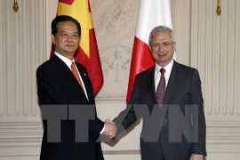 Claude Bartolone au Vietnam, visite qui contribue au partenariat stratégique franco-vietnamien