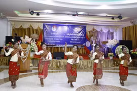 Clôture de la Rencontre d'amitié entre jeunes Vietnam-Laos 2016 