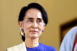 La conseillère d’État du Myanmar en visite officielle en Chine