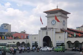 Les habitants de Ho Chi Minh-Ville s’orientent vers le XIIe Congrès national du Parti