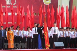 Le lycée Chu Van An décoré de l’Ordre de l’Indépendance