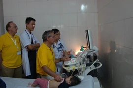 France - Vietnam : Amphore de nouveau en mission médicale à Hanoï