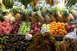 Les fruits et légumes thaïlandais affluent vers le marché vietnamien