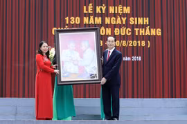 Célébration du 130è anniversaire de la naissance du Président Ton Duc Thang 