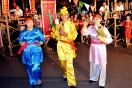 Le premier liveshow sur le "bài choi"