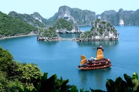 Quang Ninh accueille 10 millions de touristes de janvier à septembre