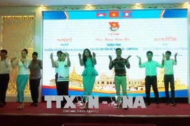 Echange entre étudiants Vietnam-Laos-Cambodge