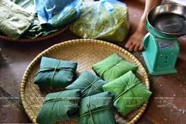 Le "cốm" du village de Mê Tri