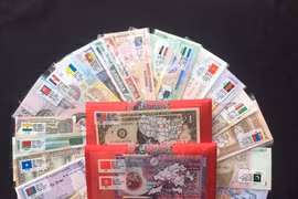 Des lì xì originaux pour le Têt du Chien