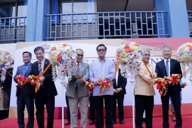 Lancement d’un projet de coopération entre FPT et le Sengsavanh College (Laos)
