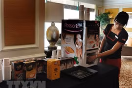 Le stand vietnamien attire au 15e Salon international des produits Halal