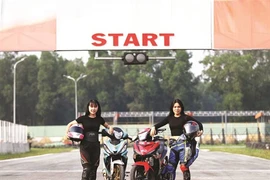 Des femmes grisées par la vitesse