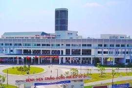 Endoscopie bronchique: des experts français transmettent leurs techniques aux médecins vietnamiens