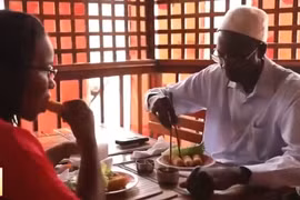 Le «nem», symbole de la cuisine et de la culture vietnamiennes au Sénégal