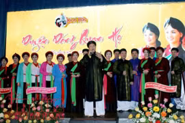 Préservation des airs de ​"quan ho​" en République tchèque