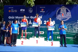 Plus de 2.600 sportifs courent à la découverte du patrimoine de Hanoi