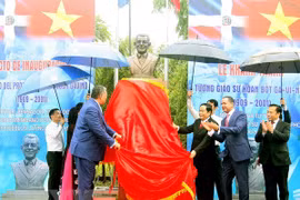 Inauguration du mémorial du 1er président dominicain à Hanoï