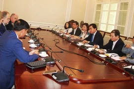 Le groupe espagnol NEFTAN souhaite investir dans le secteur des infrastructures au Vietnam