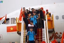 Les Vietnamiens célèbrent la victoire de la sélection de football U23