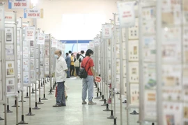 Ouverture de la 6e exposition nationale de timbres de poste Vietstampex