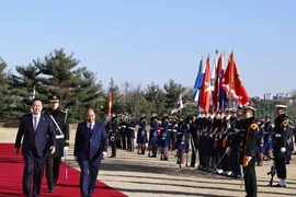 Cérémonie d’accueil officielle du président Nguyen Xuan Phuc en République de Corée