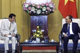 Le président Nguyen Xuan Phuc reçoit l'ancien ambassadeur spécial Vietnam-Japon, Sugi Ryotaro