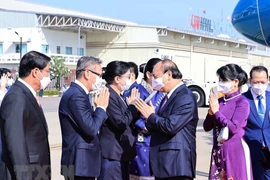 La presse lao couvre la visite d'amitié officielle du président Nguyen Xuan Phuc