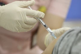 Résultats sûrs des essais cliniques des deux vaccins anti-COVID-19 développés par le Vietnam