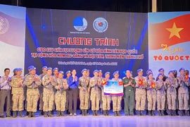 Renforcement des échanges entre les jeunes de HCM-Ville et les casques bleus vietnamiens