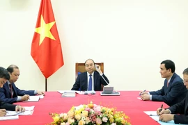Vietnam-Japon : entretien téléhonique Nguyên Xuân Phuc - Suga Yoshihide